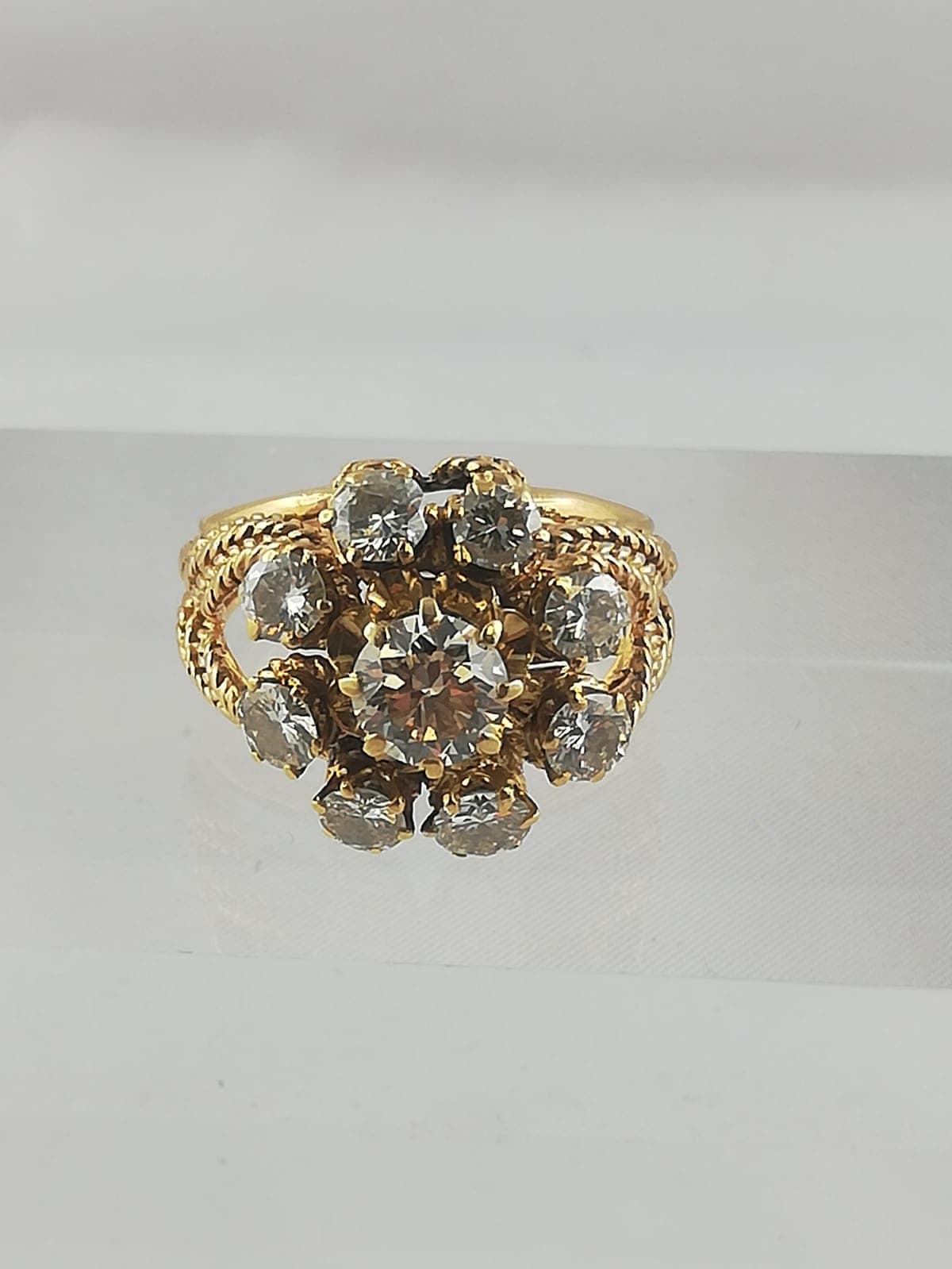 Rachat de bijoux précieux & or 18 carats à Antibes